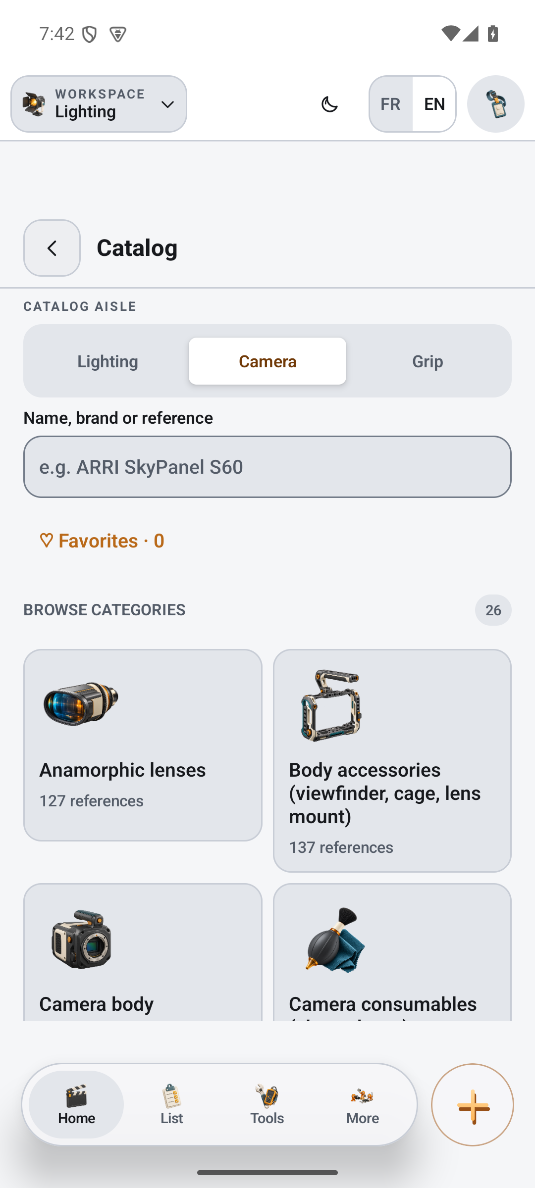 Camera catalog in the Cinecyclop Android app: anamorphic lenses, body accessories and camera bodies, with search by name, brand or reference