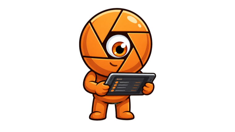 Mascotte Cinecyclop travaillant sur un iPad